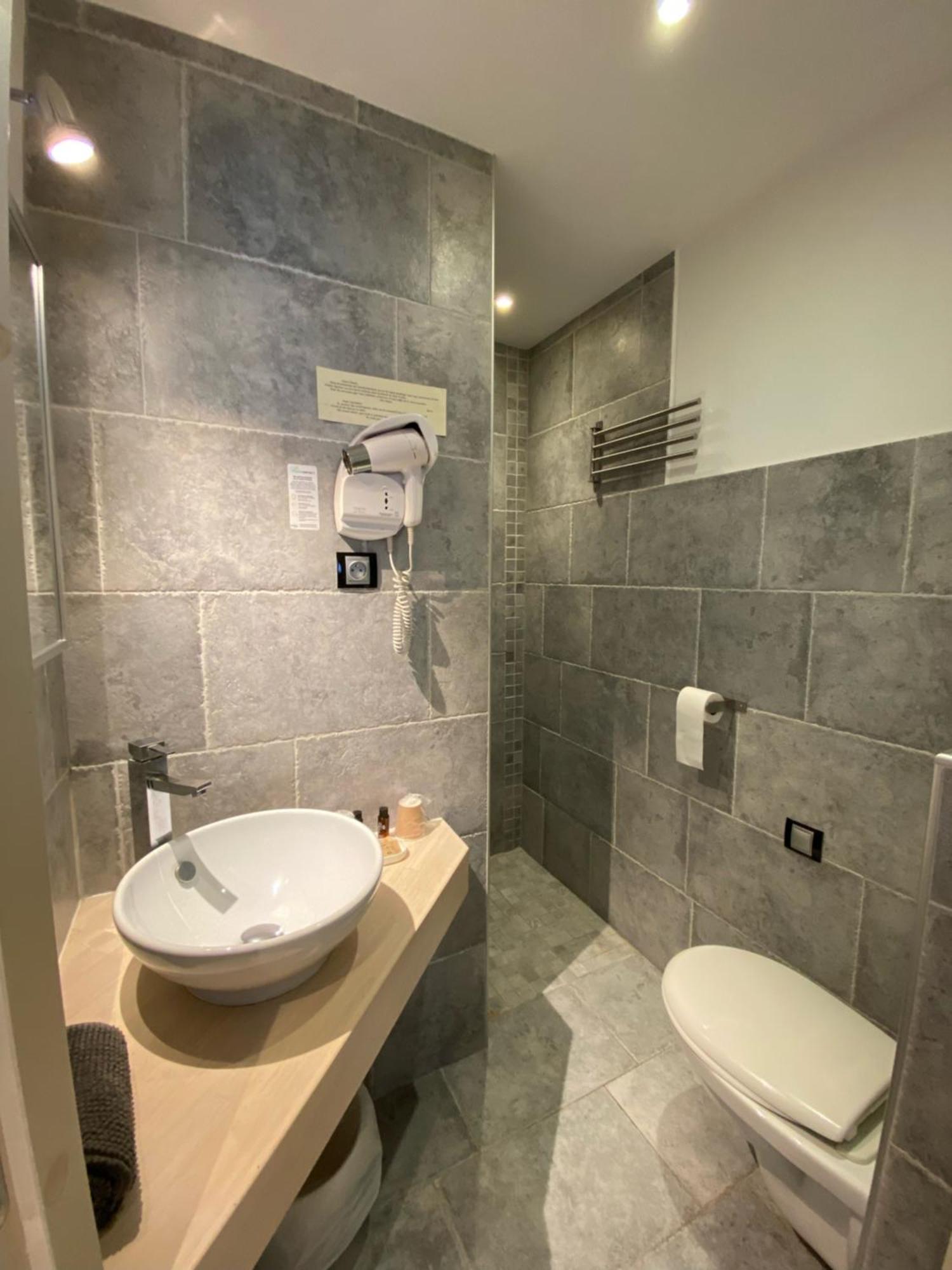 La Glycine Hotel, Spa Et Bien-Etre Bénouville Εξωτερικό φωτογραφία