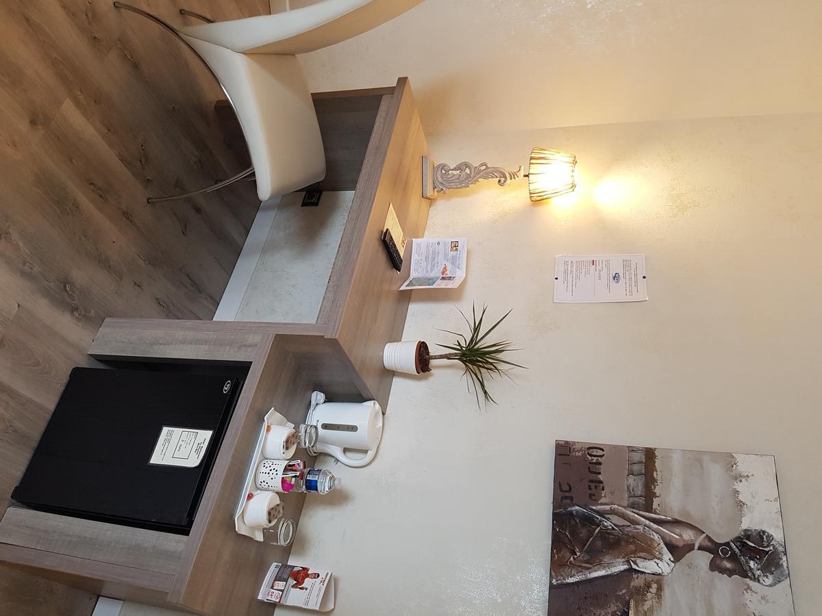 La Glycine Hotel, Spa Et Bien-Etre Bénouville Εξωτερικό φωτογραφία
